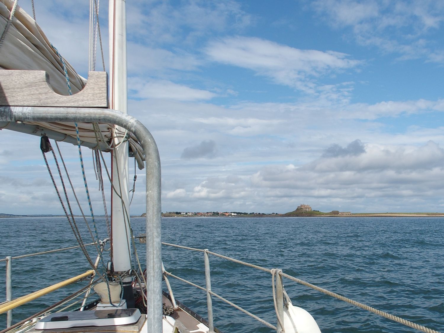 lindisfarne holy island